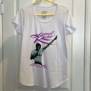 *Never worn* Lionel Richie World Tour white t-shirt women’s medium vintage logo